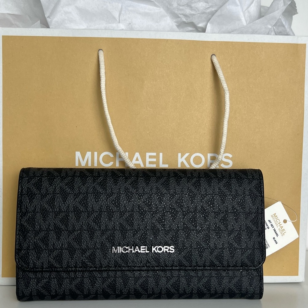 NWT Michael Kors Trifold Wallet
